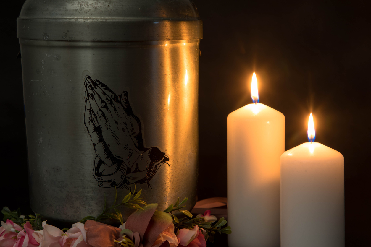 Come scegliere l'urna cineraria
